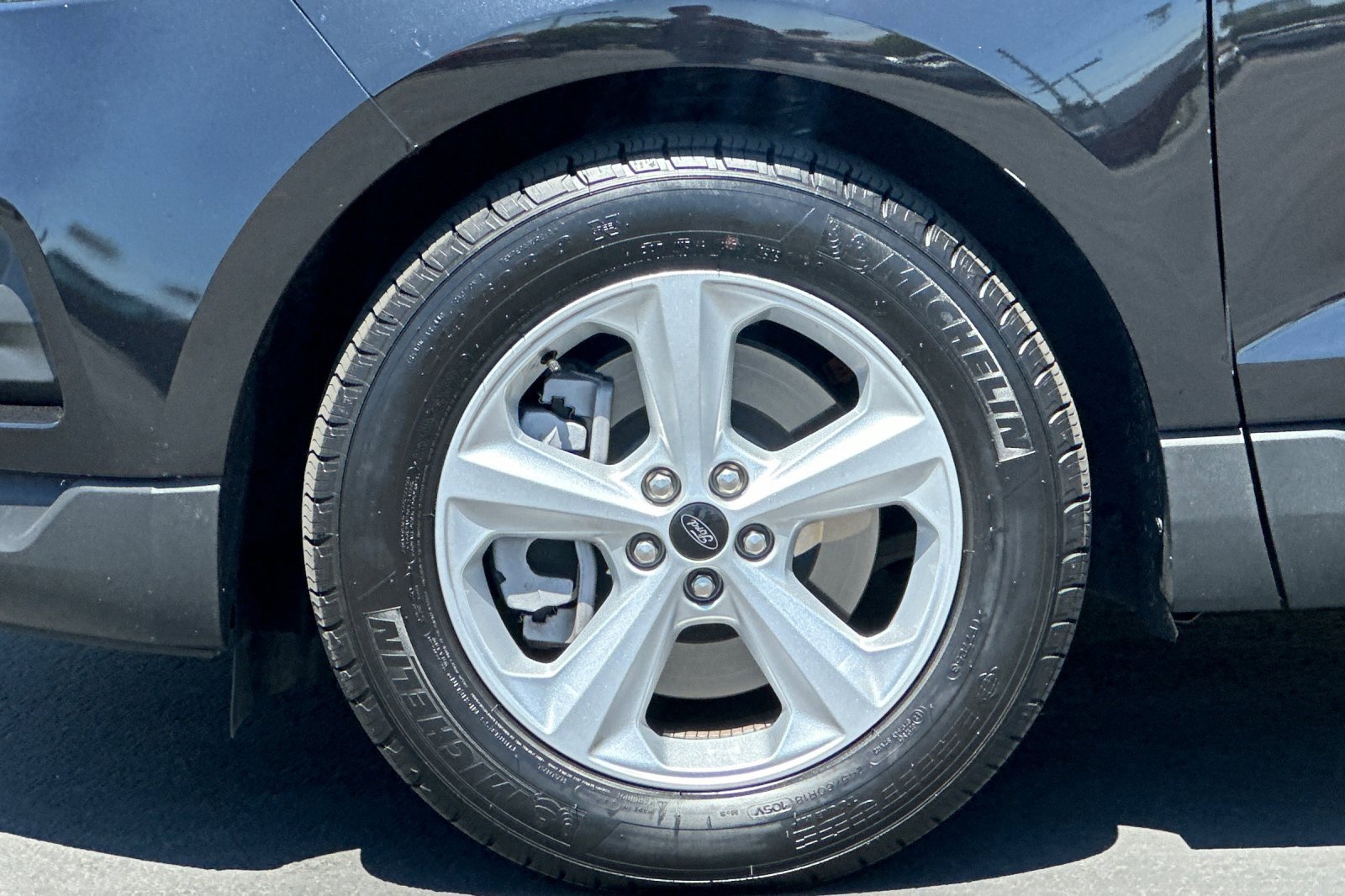 Used 2024 Ford Edge SE image 25