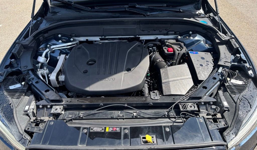 Used 2024 Volvo XC60 B5 Core w/ Climate Package AWD/4WD image 26