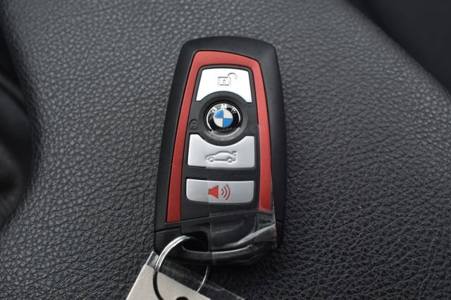 Used 2017 BMW 330i xDrive Sedan image 33