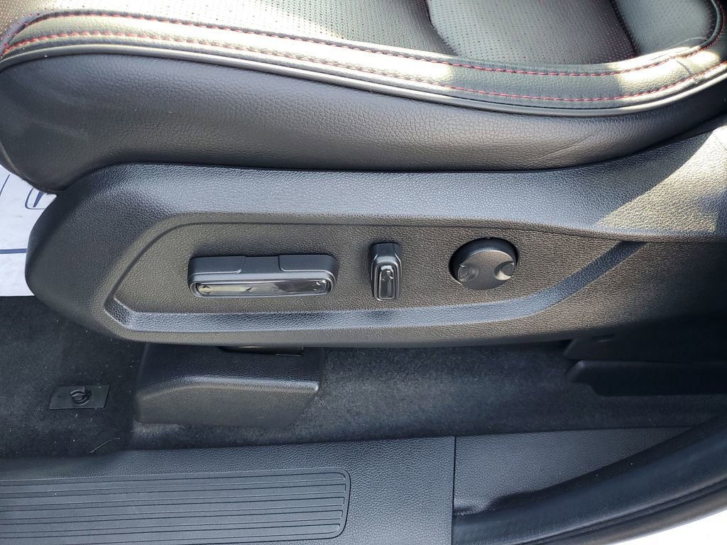 Used 2025 Honda Pilot Black Edition image 22