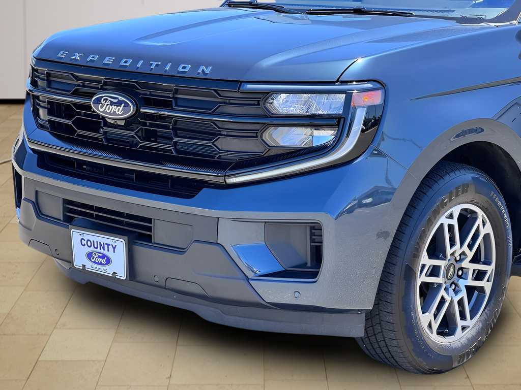 Used 2025 Ford Expedition Max Active RWD image 38