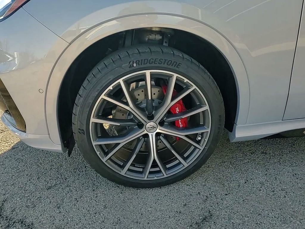 New 2026 Maserati Grecale Trofeo AWD/4WD image 17