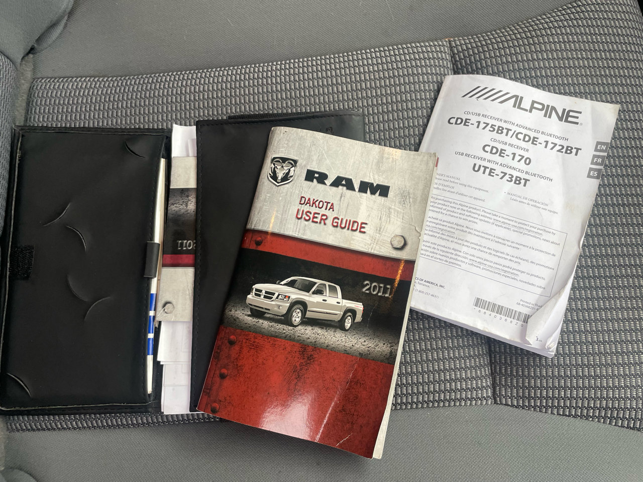 Used 2011 Dodge Dakota ST image 30