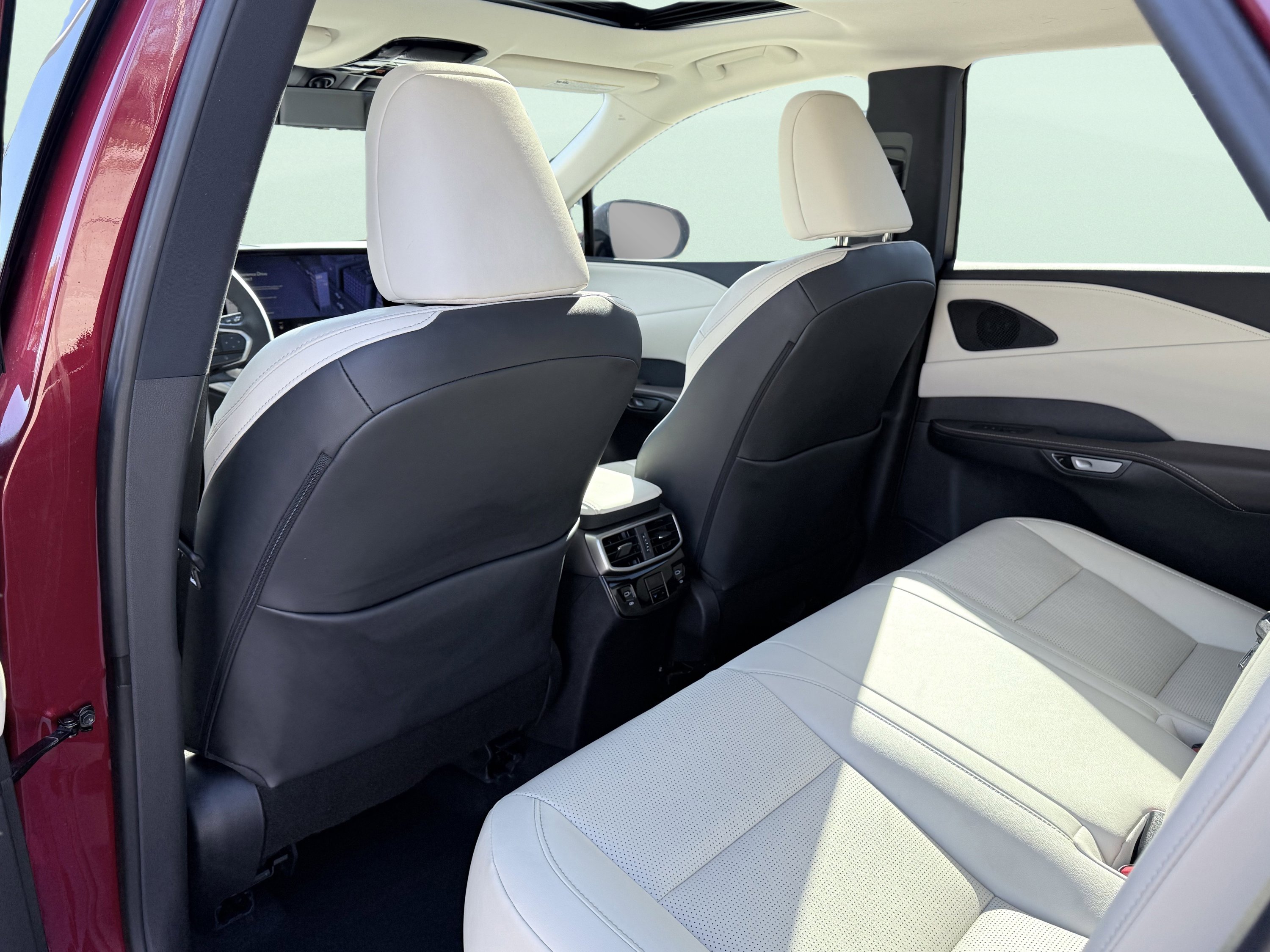 Used 2025 Lexus RX 350 Premium Plus w/ Convenience Package image 36