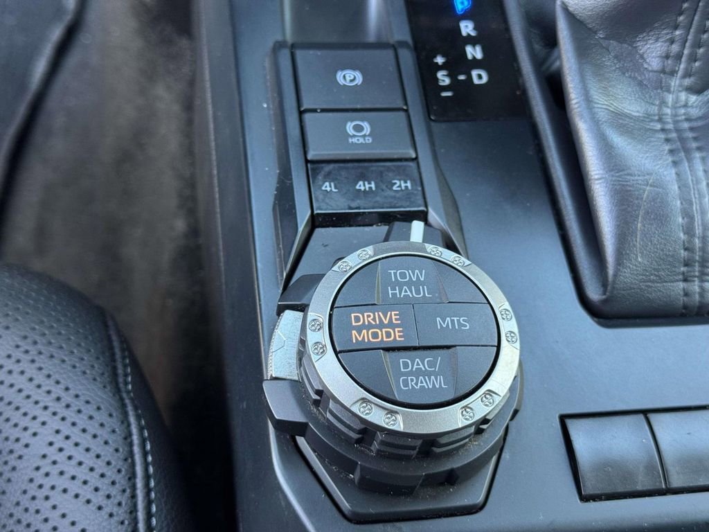 Used 2025 Toyota Tacoma TRD Off-Road image 6