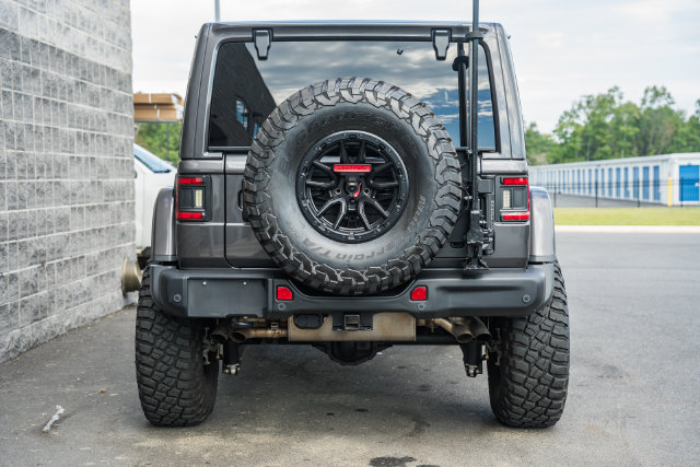 Used 2021 Jeep Wrangler Unlimited Rubicon w/ Trailer Tow Package AWD/4WD image 11