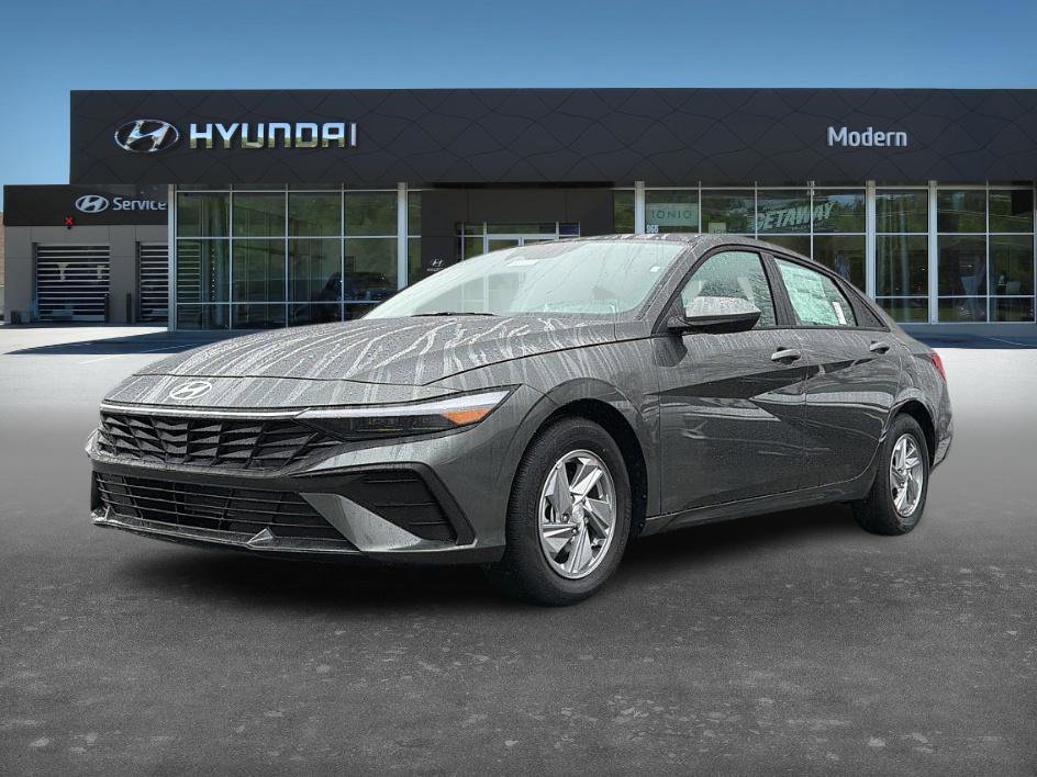 New 2026 Hyundai Elantra SE