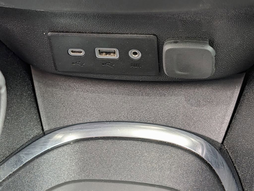 Used 2025 Chevrolet Malibu LT image 16
