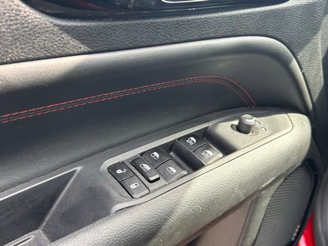 Used 2025 Jeep Compass Trailhawk AWD/4WD image 18