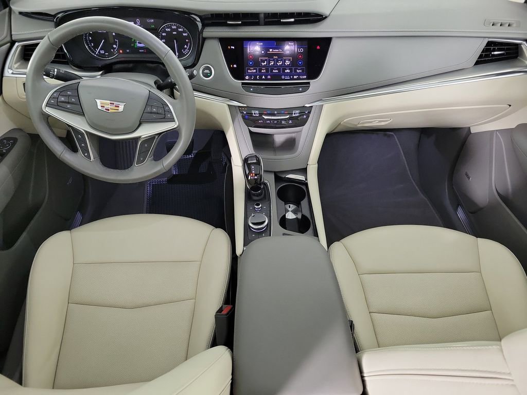 Certified 2023 Cadillac XT5 Premium Luxury FWD image 15