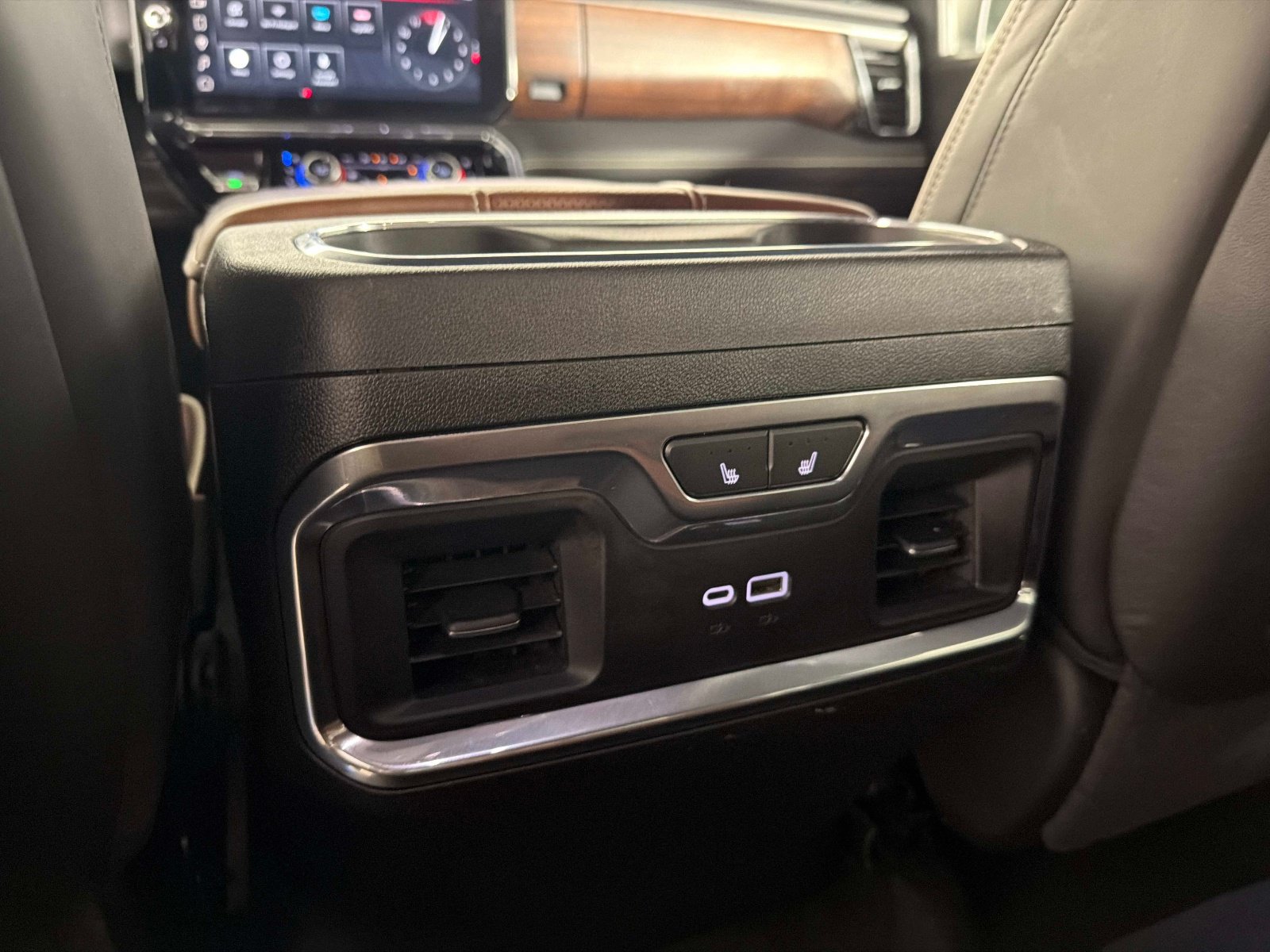 Used 2024 GMC Sierra 1500 Denali Ultimate AWD/4WD image 35