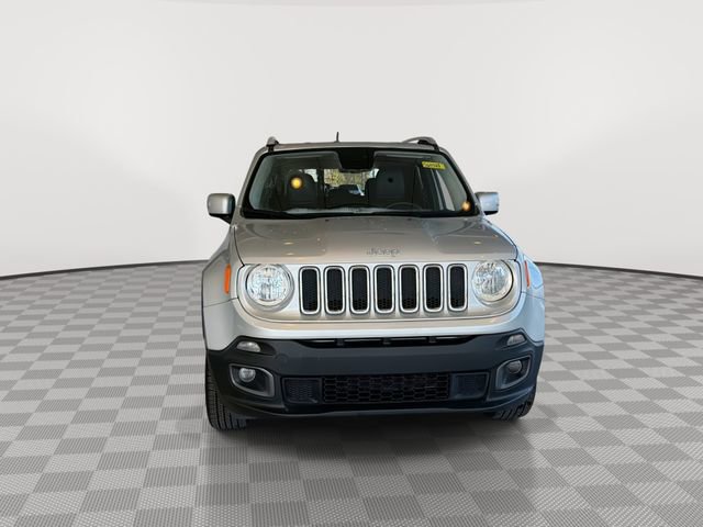 Used 2017 Jeep Renegade Limited image 3