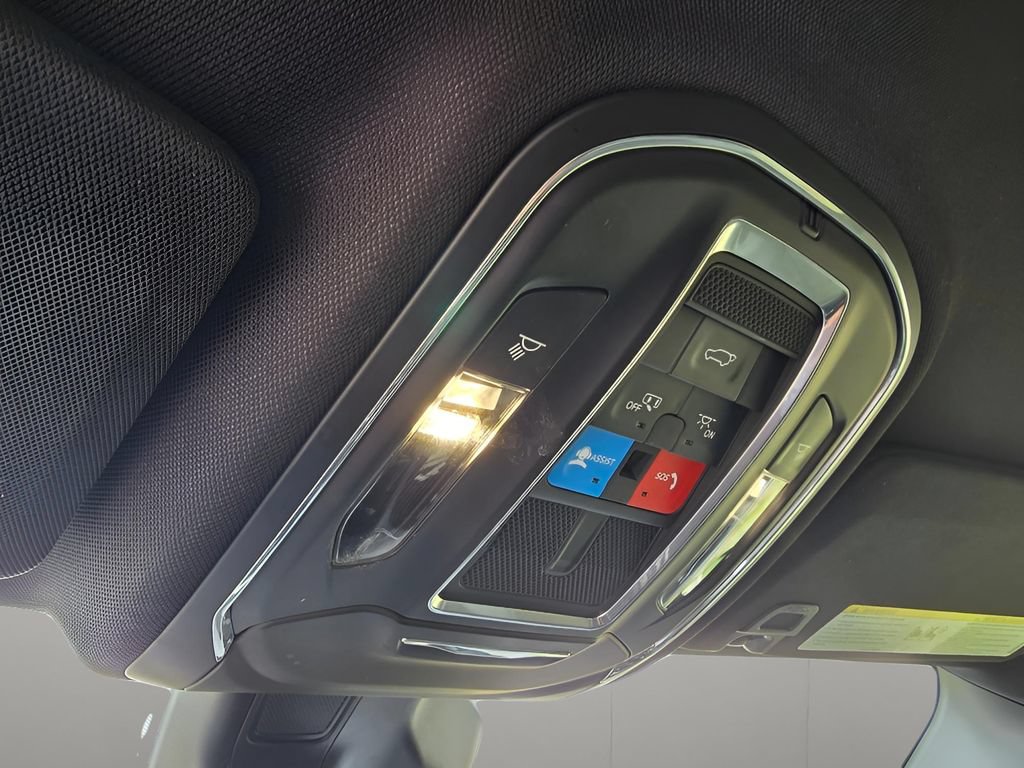 Used 2024 Jeep Grand Cherokee Altitude AWD/4WD image 21