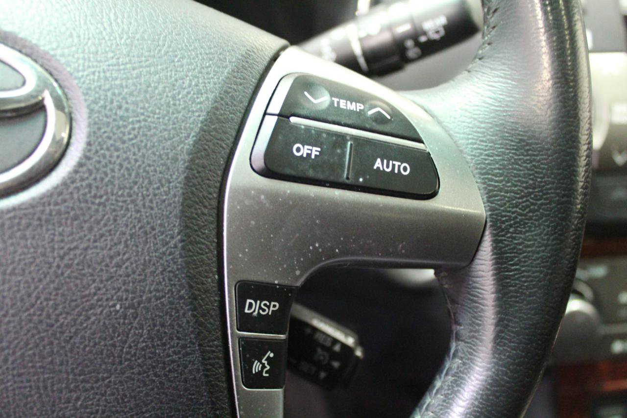 Used 2011 Toyota Highlander Limited w/ Tow Pkg AWD/4WD image 10
