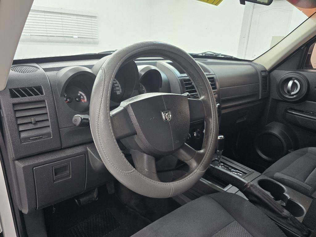 Used 2011 Dodge Nitro Heat RWD image 9