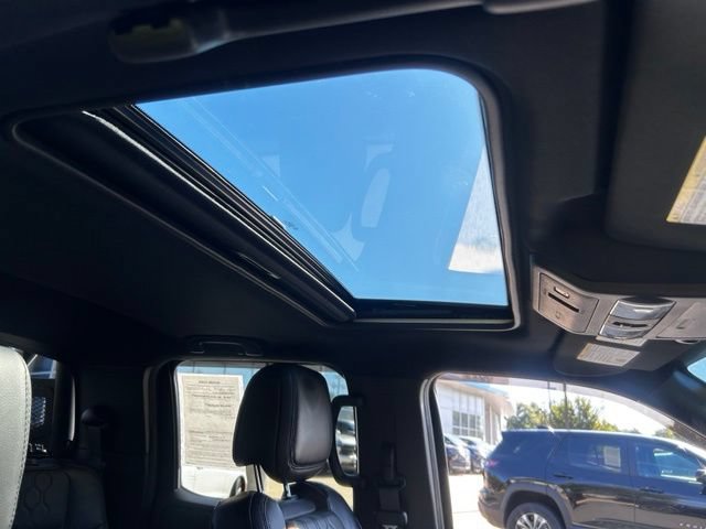 Used 2022 Nissan Frontier PRO-4X w/ Pro-4X Premium Package AWD/4WD image 23