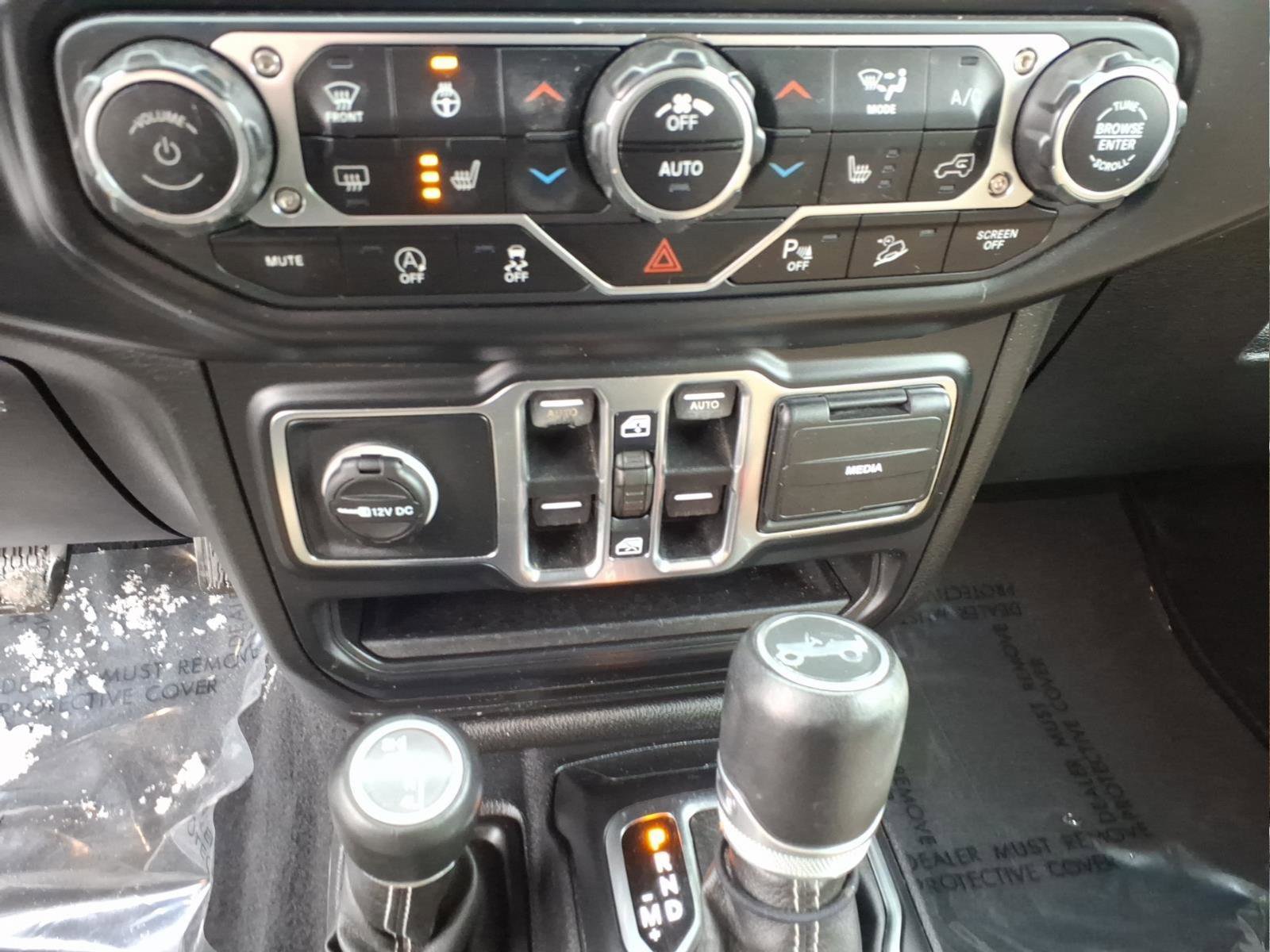 Used 2019 Jeep Wrangler Unlimited Sahara w/ Dual Top Group image 19