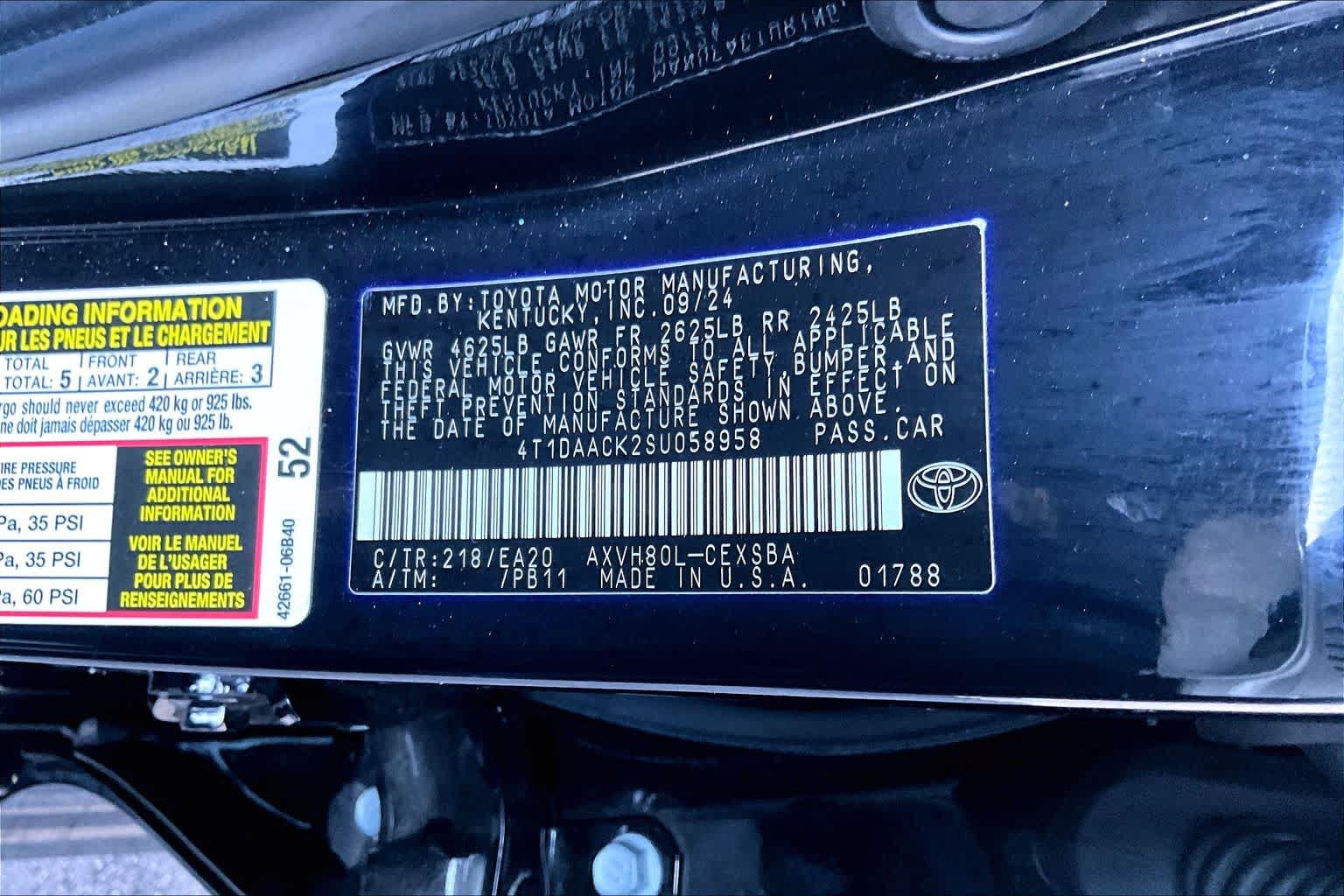 Used 2025 Toyota Camry SE FWD image 33