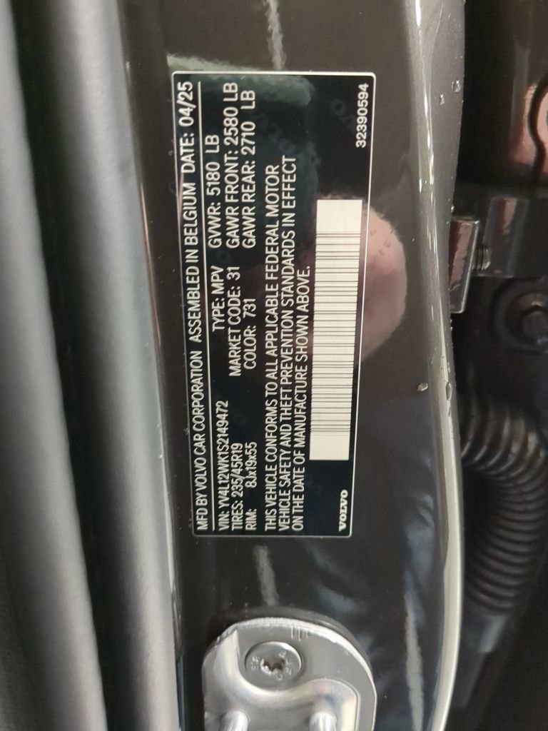 Used 2025 Volvo V60 B5 Cross Country Plus image 9