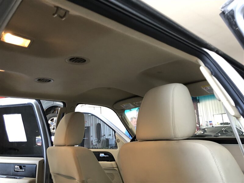 Used 2016 Ford Expedition XL AWD/4WD image 23