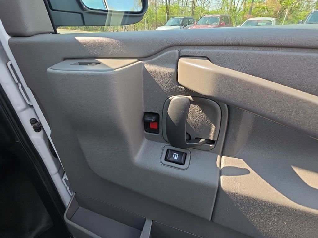 Used 2021 Chevrolet Express 2500 w/ Driver Convenience Package image 38