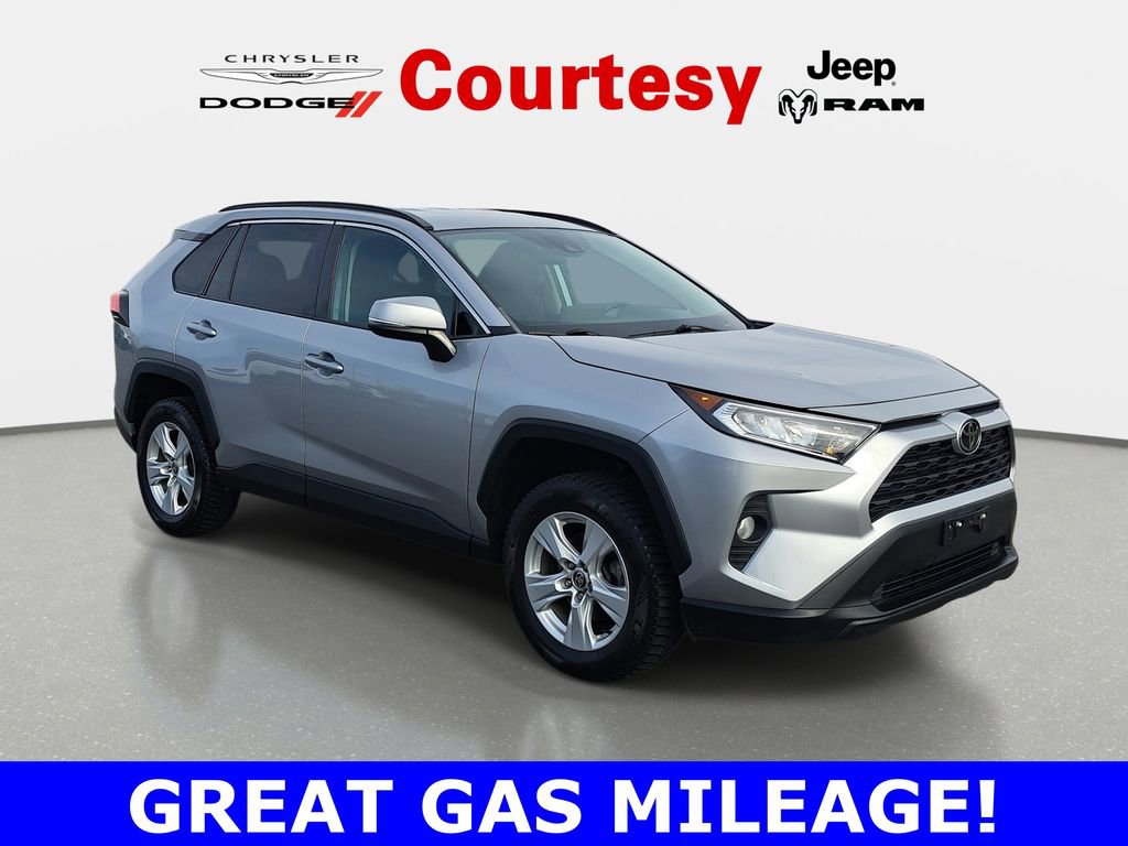 Used 2021 Toyota RAV4 XLE w/ Carpet Mat Package (TMS)
