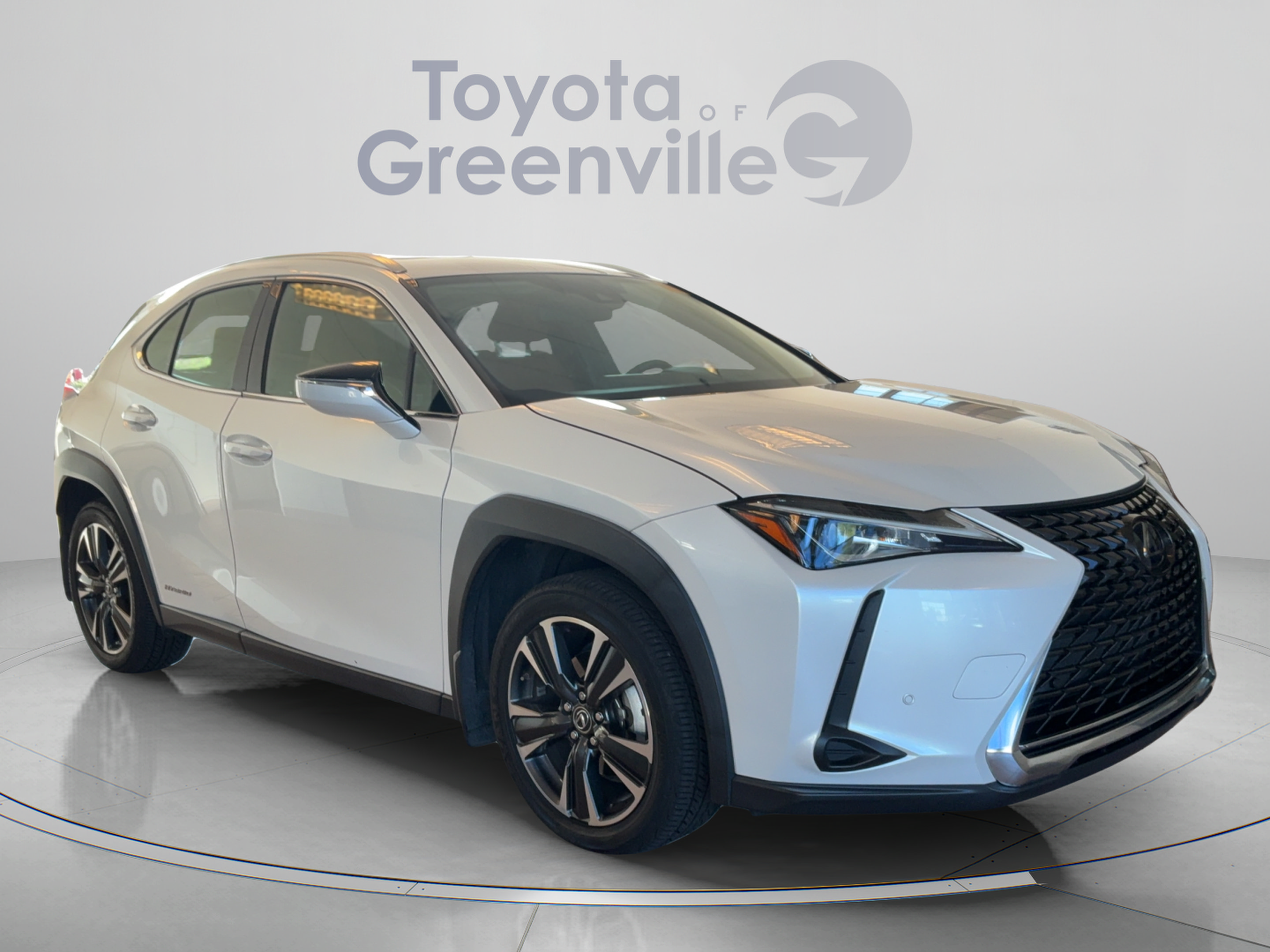 Used 2022 Lexus UX 250h w/ Accessory Package (Z2) AWD/4WD image 8
