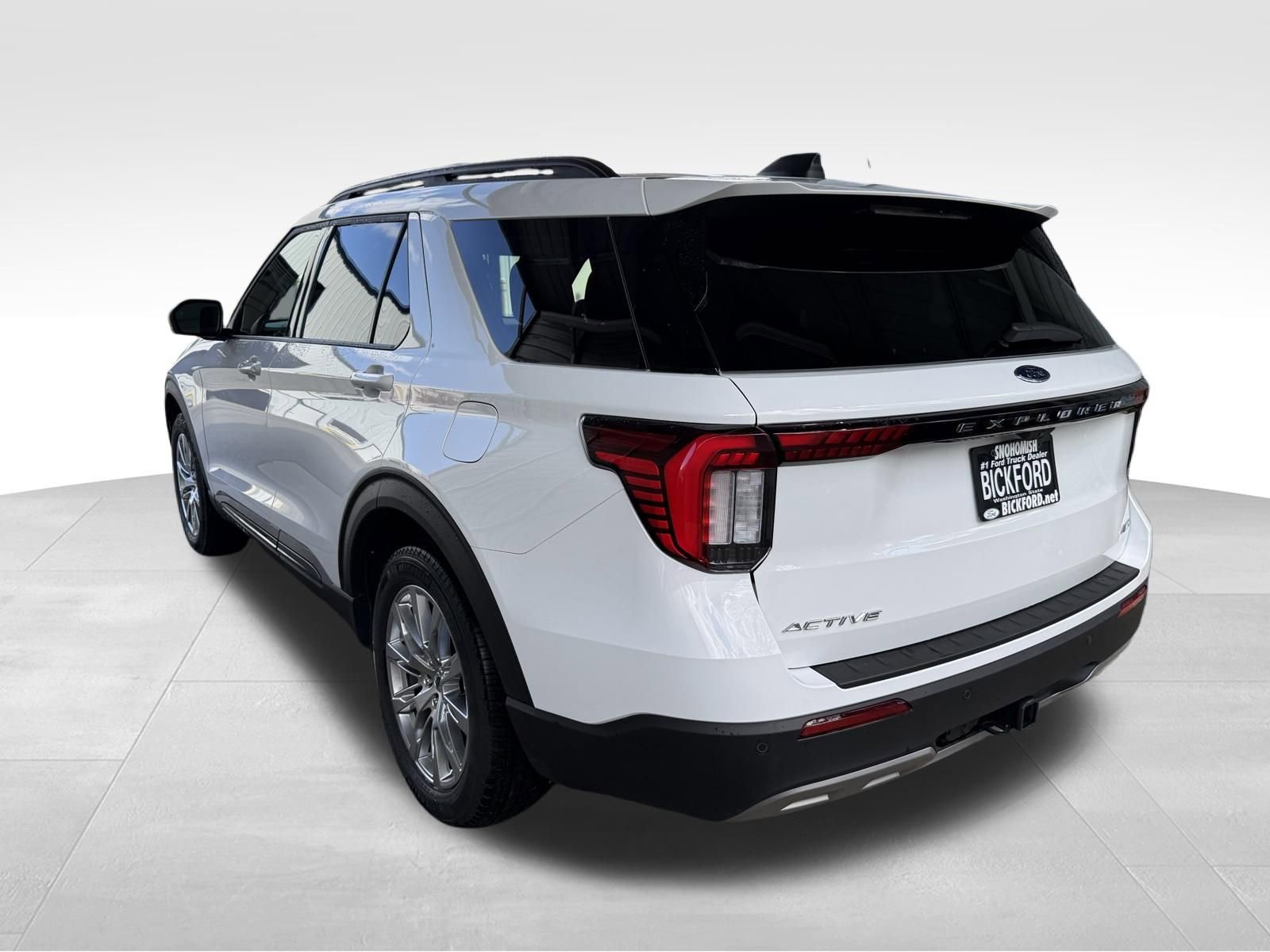 Used 2026 Ford Explorer Active w/ Active Comfort Package image 8