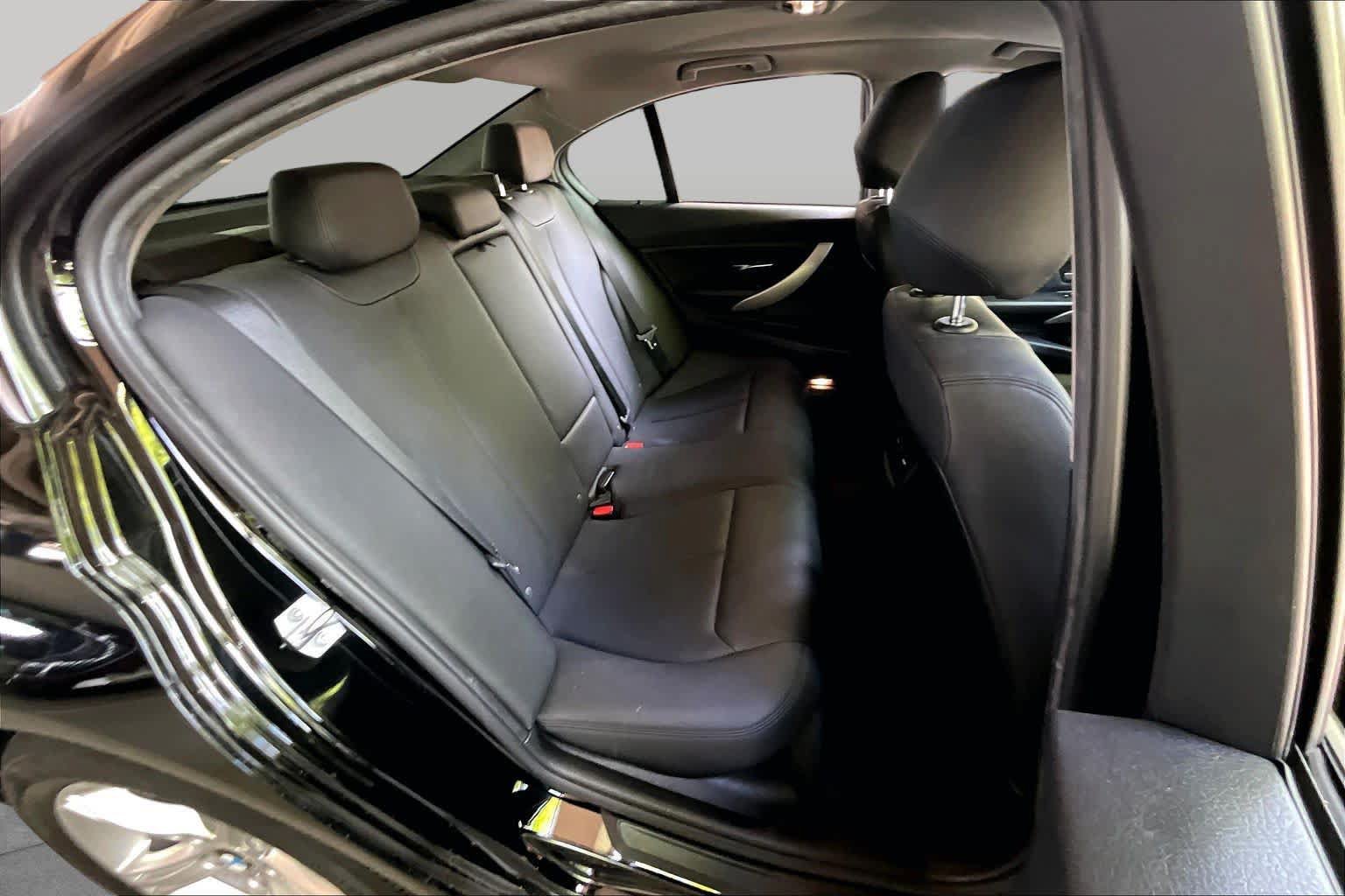 Used 2015 BMW 320i Sedan RWD image 20