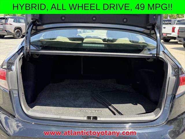 Certified 2023 Toyota Corolla SE w/ Carpet Mat Package (TMS) AWD/4WD image 10
