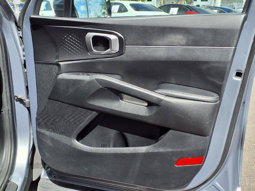 Used 2021 Kia Sorento LX FWD image 13