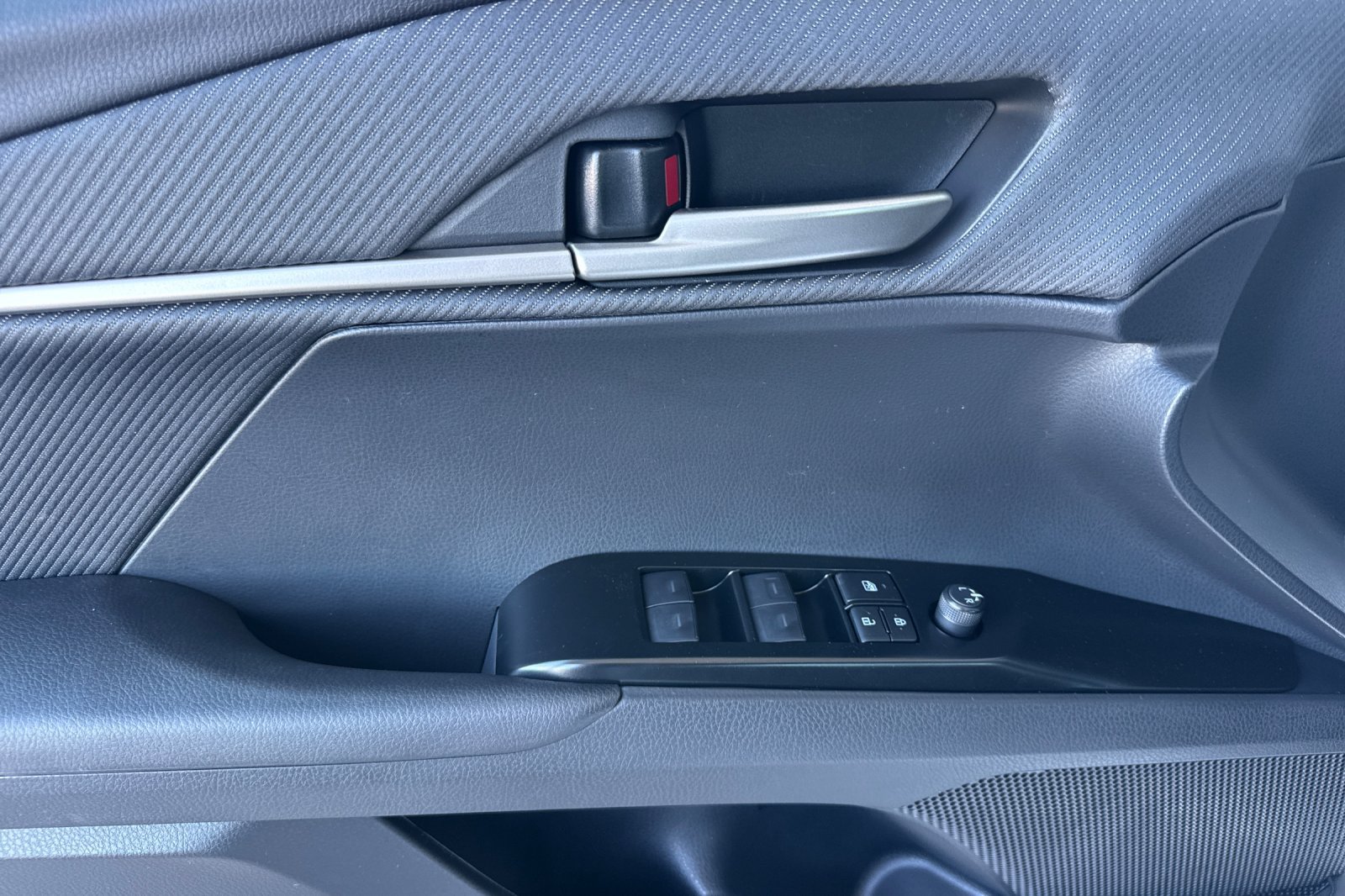 New 2026 Toyota Camry SE FWD image 13