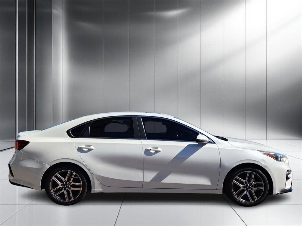 Used 2021 Kia Forte EX image 2