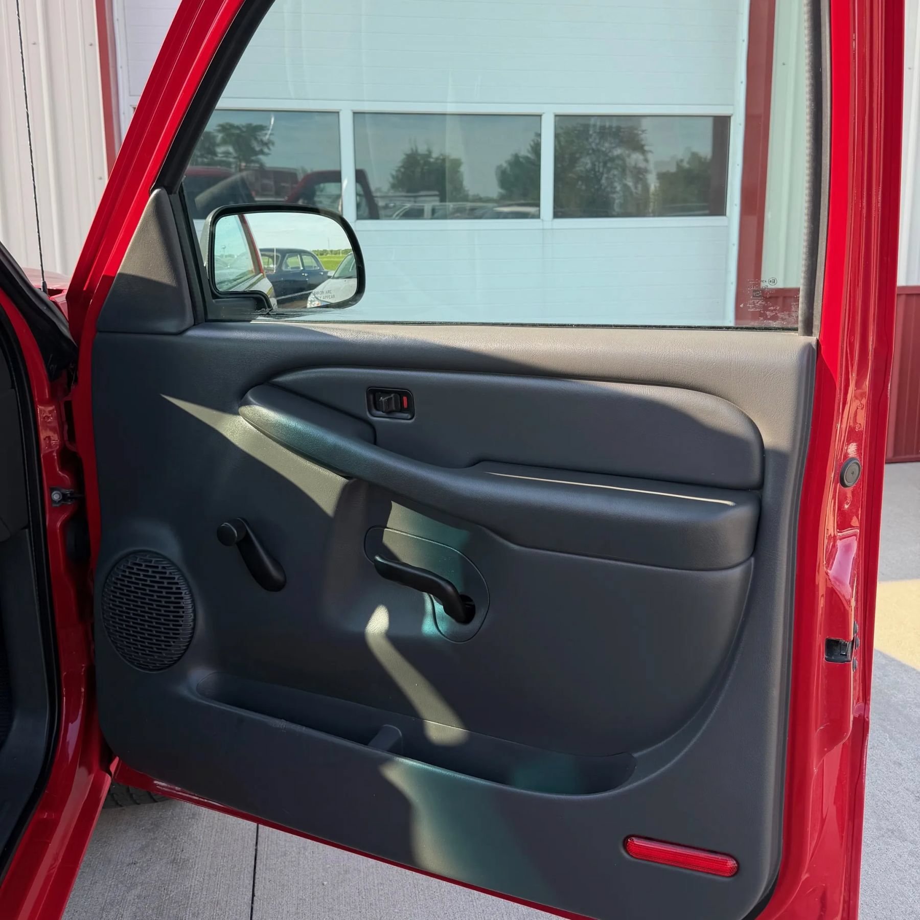 Used 2006 Chevrolet Silverado 1500 W/T RWD image 11