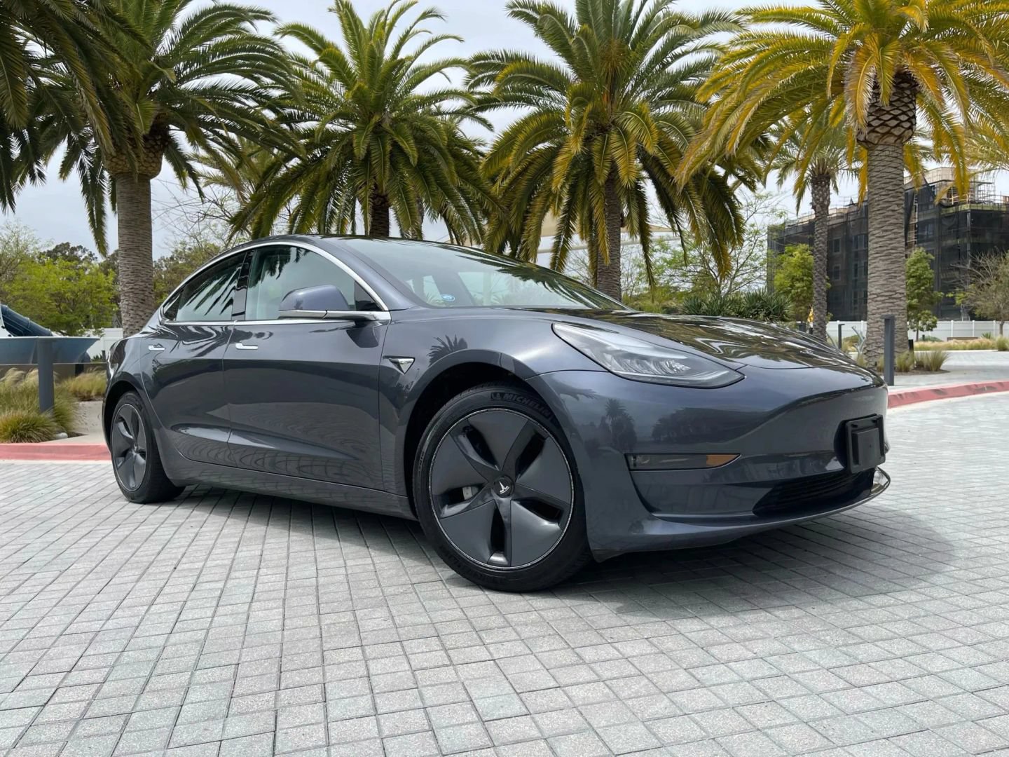 Used 2019 Tesla Model 3 Standard Range Plus RWD image 3