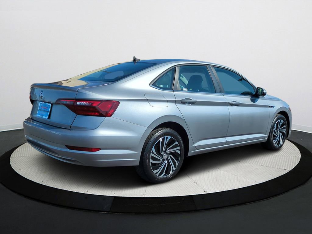 Used 2020 Volkswagen Jetta SEL image 4
