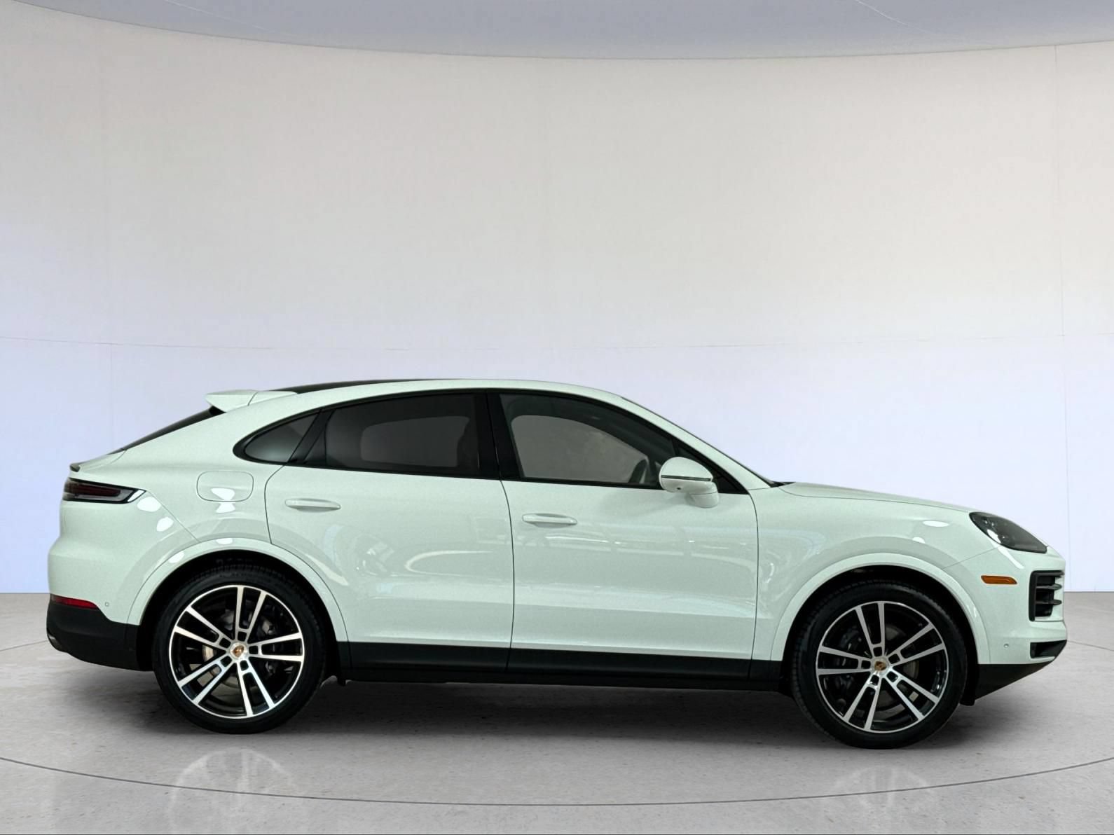 Certified 2026 Porsche Cayenne Coupe AWD/4WD image 9