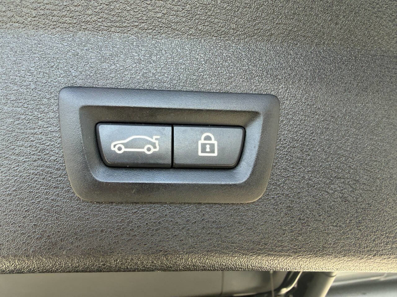 Used 2017 BMW X1 xDrive28i AWD/4WD image 8