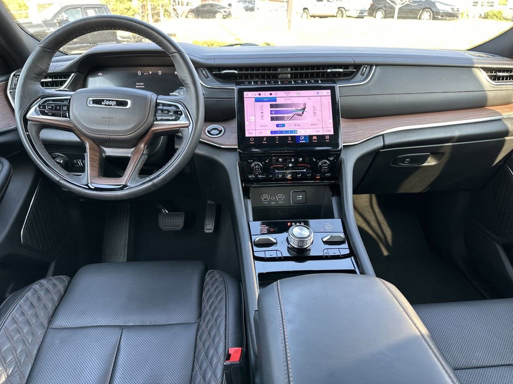 Certified 2025 Jeep Grand Cherokee Summit AWD/4WD image 10