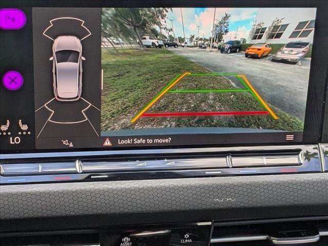 Used 2022 Volkswagen GTI SE image 13