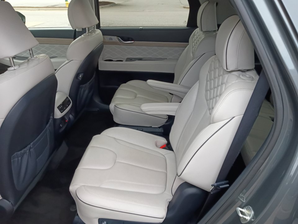Used 2022 Hyundai Palisade Calligraphy w/ Cargo Package FWD image 34