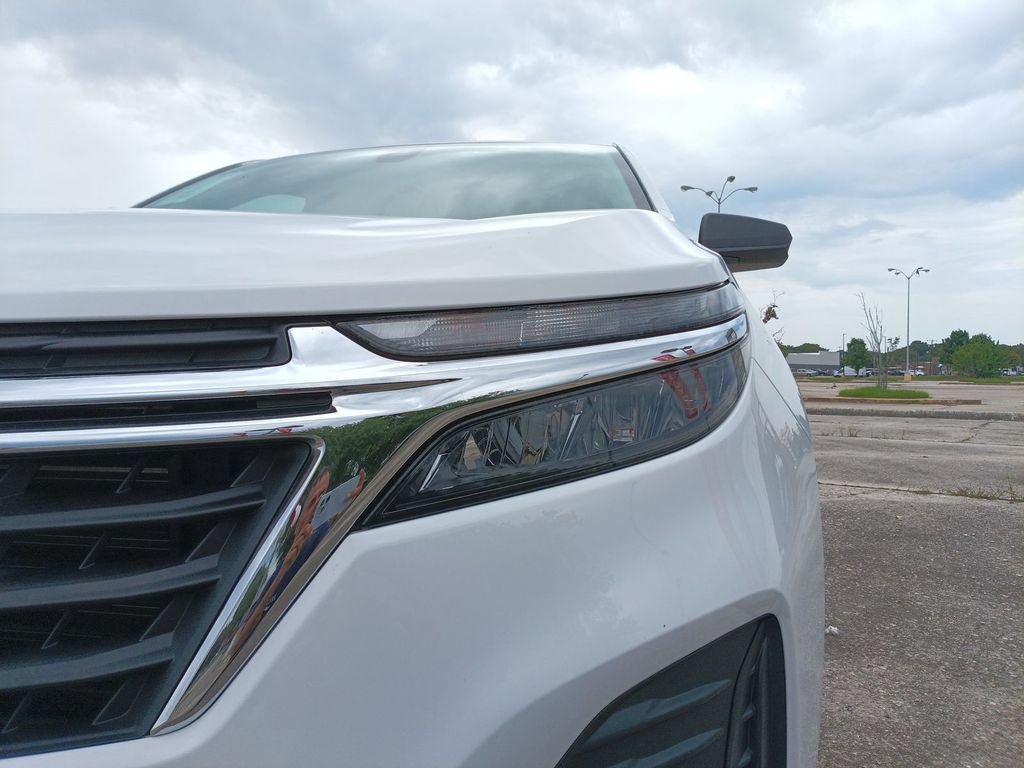 Used 2024 Chevrolet Equinox LS FWD image 10