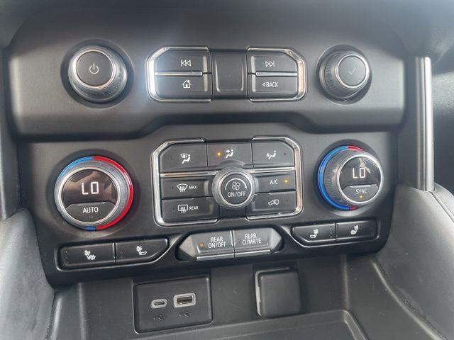 Used 2024 Chevrolet Suburban LT AWD/4WD image 25