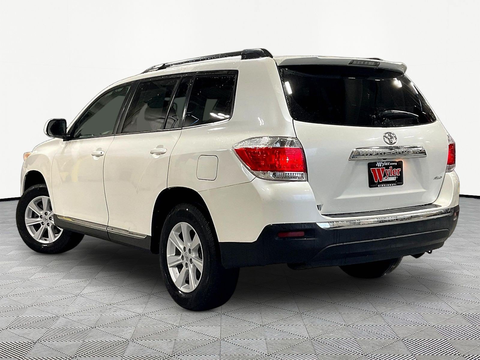 Used 2013 Toyota Highlander SE AWD/4WD image 4