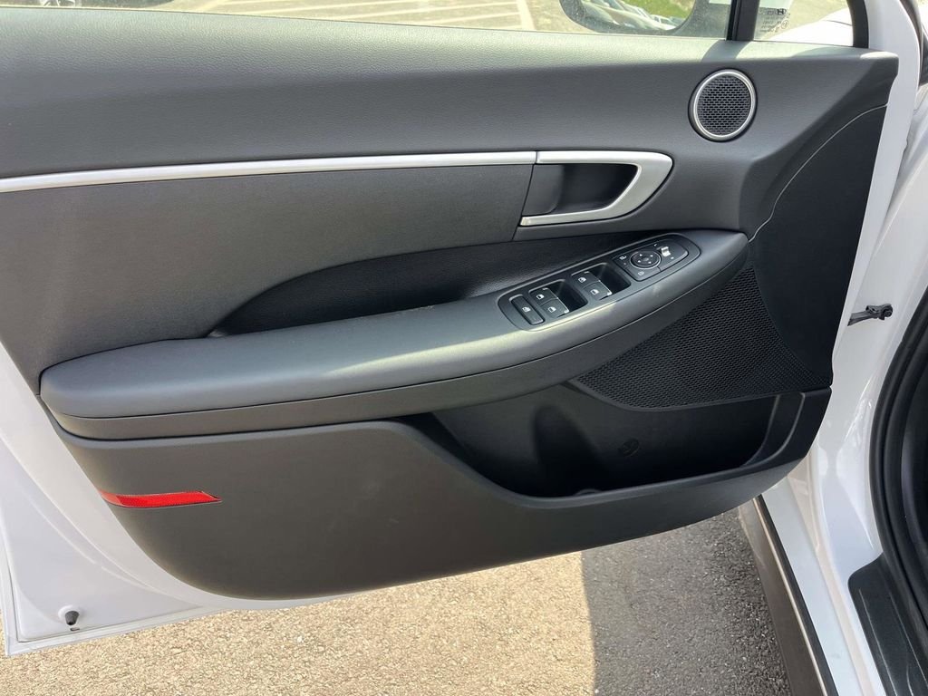 New 2026 Hyundai Sonata SE FWD image 11