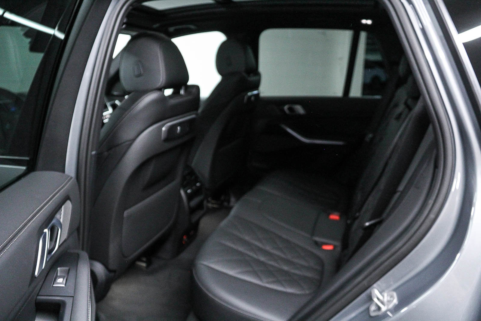 Certified 2024 BMW X5 sDrive40i w/ M Sport Package image 17