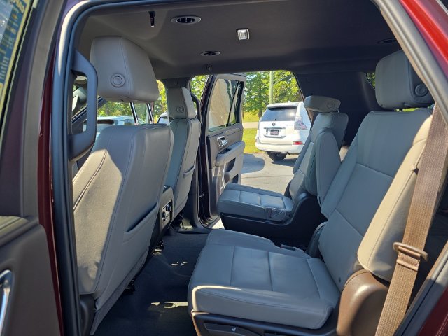 Used 2022 Chevrolet Tahoe LT w/ Luxury Package AWD/4WD image 16