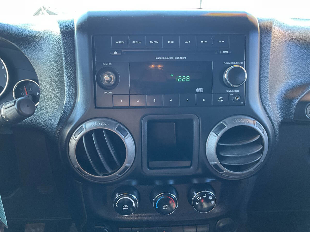 Used 2014 Jeep Wrangler Unlimited Sport w/ Max Tow Package image 27