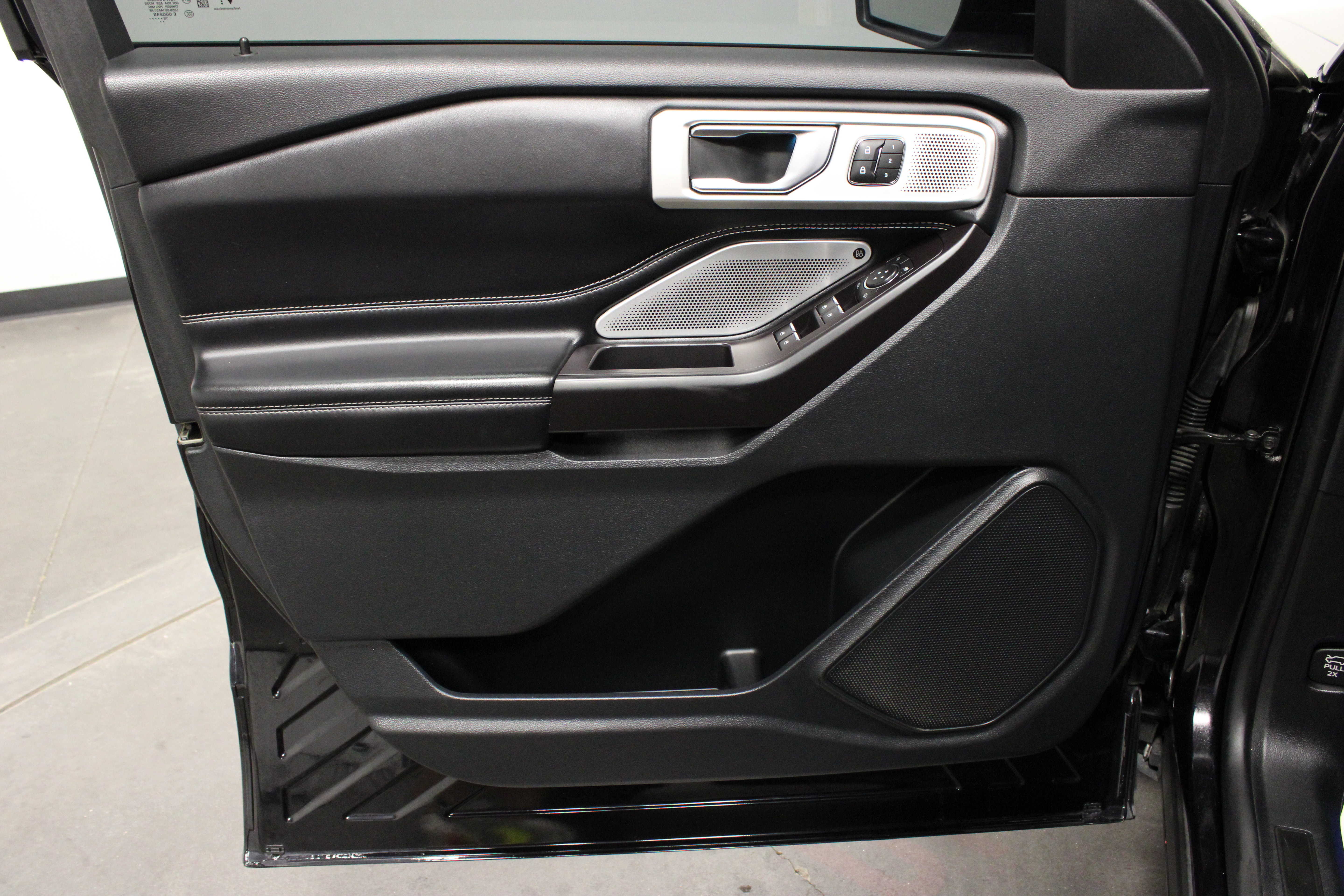 Used 2020 Ford Explorer ST w/ ST Street Pack AWD/4WD image 21