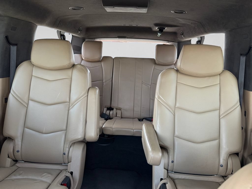 Used 2018 Cadillac Escalade ESV Platinum AWD/4WD image 36